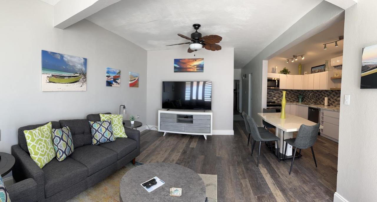 Aguada Beach Condos Eksteriør bilde