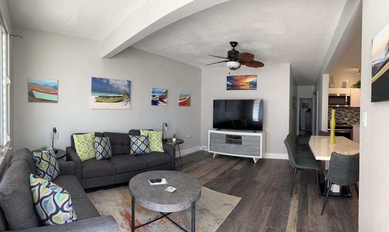 Aguada Beach Condos Eksteriør bilde