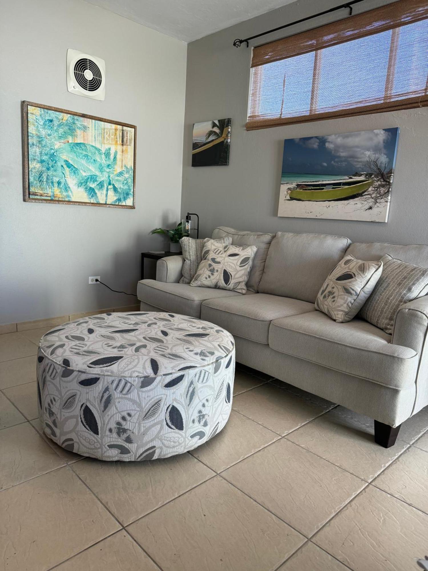 Aguada Beach Condos Eksteriør bilde